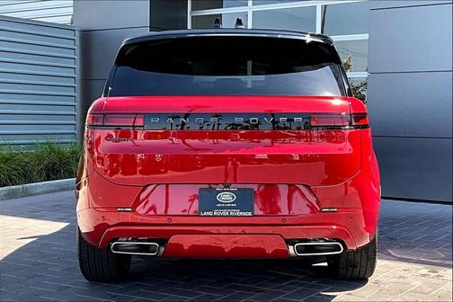 2025 Land Rover Range Rover Sport SE
