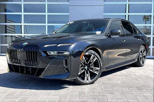 2023 BMW 740 i