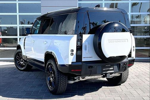 2026 Land Rover Defender P400 X-Dynamic SE