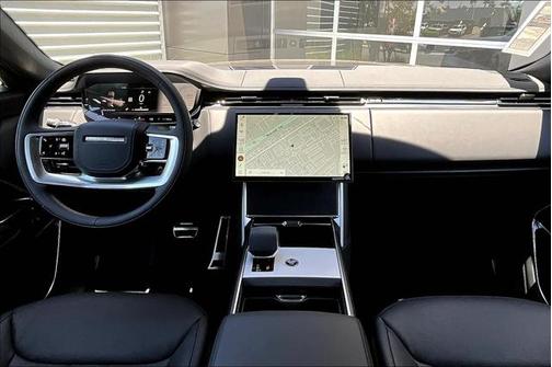 2025 Land Rover Range Rover P530 SE 7 Seat