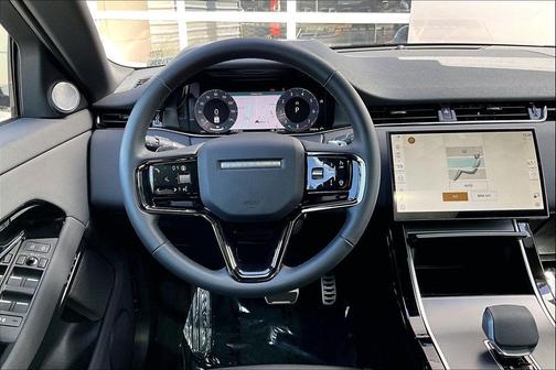 2025 Land Rover Range Rover Evoque Dynamic SE