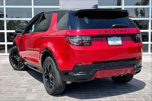 Firenze Red Metallic 2026 Land Rover Discovery Sport Landmark