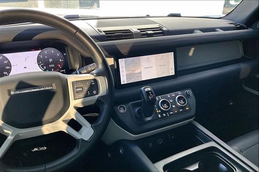 2024 Land Rover Defender 110 P300