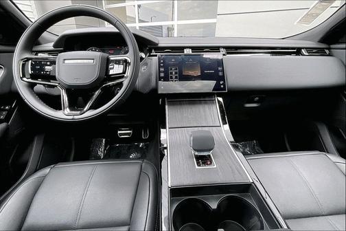2026 Land Rover Range Rover Velar P250 SE R-Dynamic