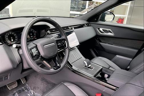 2026 Land Rover Range Rover Velar P250 SE R-Dynamic