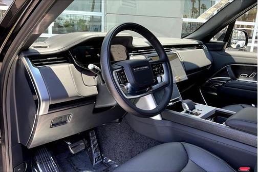 2025 Land Rover Range Rover P400 SE