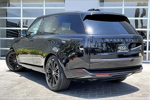 2025 Land Rover Range Rover P400 SE