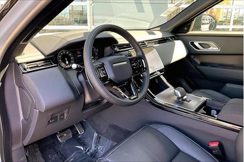 2026 Land Rover Range Rover Velar P250 SE R-Dynamic