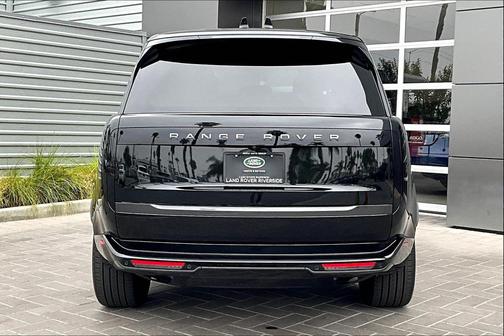 2025 Land Rover Range Rover P400 SE