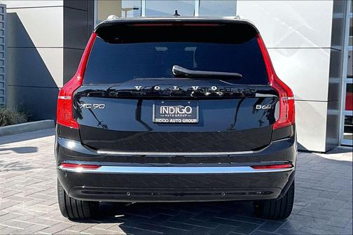 Onyx Black Metallic 2025 Volvo XC90 B6 Plus 7-Seater