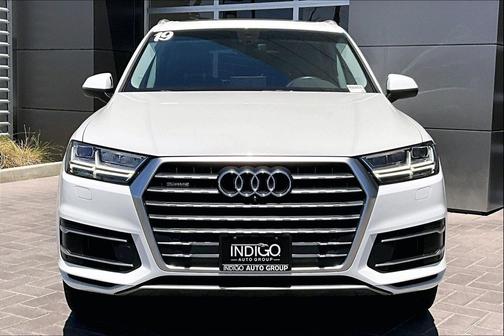 Carrara White 2019 Audi Q7 55 Premium Plus