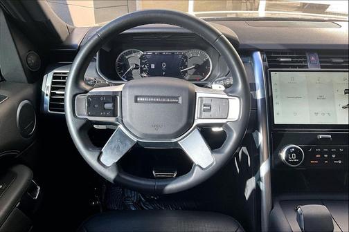 2023 Land Rover Discovery P300 S R-Dynamic