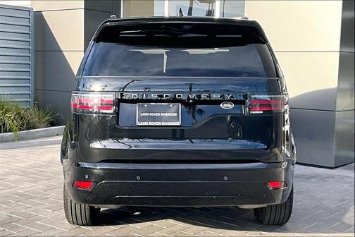 2023 Land Rover Discovery P300 S R-Dynamic