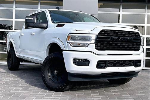 2024 RAM 2500 Laramie Crew Cab 4x4 6'4' Box