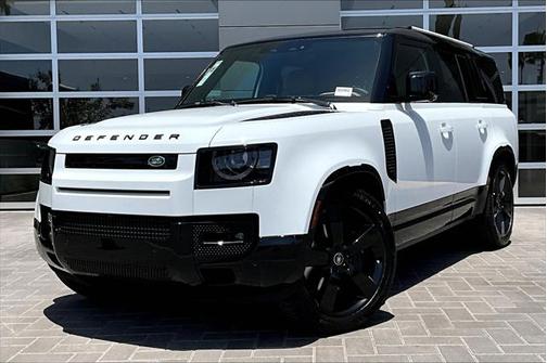 2025 Land Rover Defender 130 P400 X-Dynamic SE