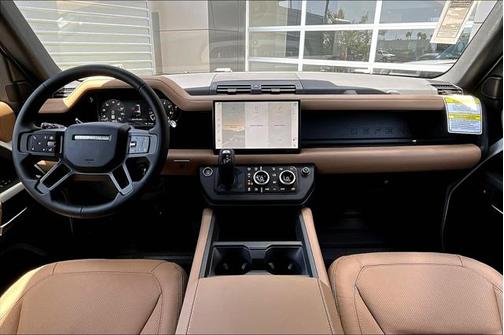 2025 Land Rover Defender 130 P400 X-Dynamic SE