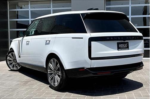 2025 Land Rover Range Rover P400 SE 7 Seat