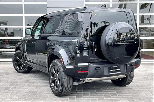 2026 Land Rover Defender P400 X-Dynamic SE