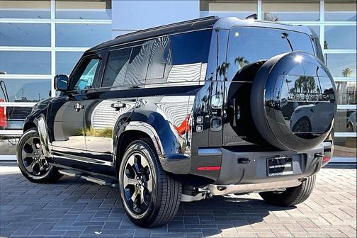 2026 Land Rover Defender P400 X-Dynamic SE