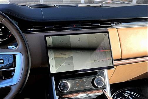 2023 Land Rover Range Rover P440e SE