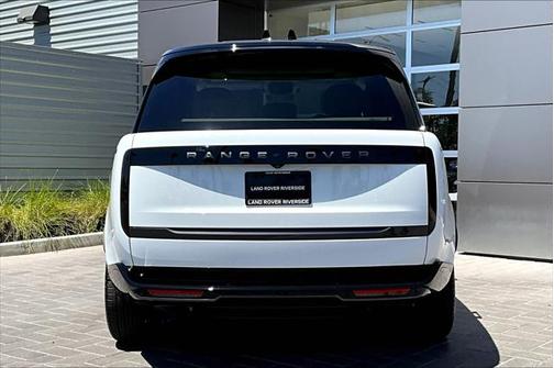 2025 Land Rover Range Rover P400 SE