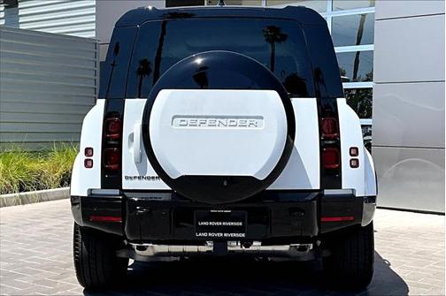 2025 Land Rover Defender 110 P400 X-Dynamic SE