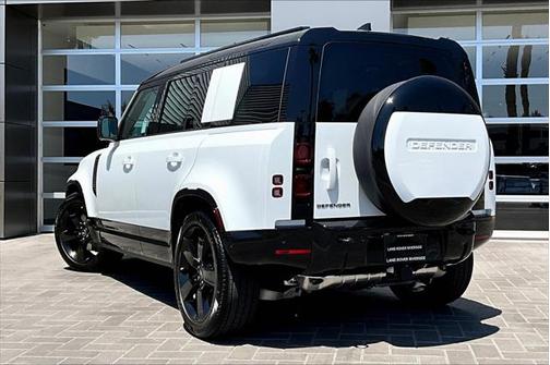 2025 Land Rover Defender 110 P400 X-Dynamic SE