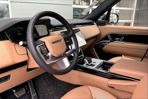 2026 Land Rover Range Rover P530 SE 7 Seat