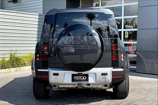 2025 Land Rover Defender 110 P400 S
