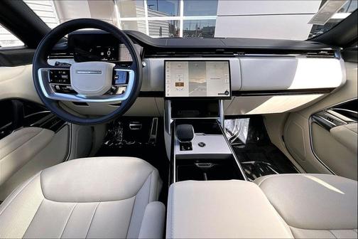 2026 Land Rover Range Rover P400 SE 7 Seat