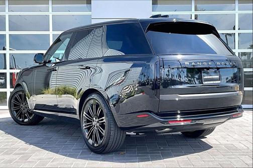 2026 Land Rover Range Rover P400 SE