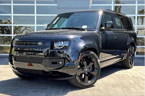2025 Land Rover Defender 130 P400 X-Dynamic SE
