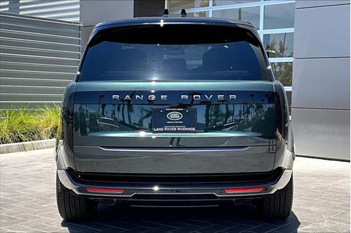 2025 Land Rover Range Rover P400 SE