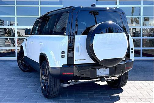 Fuji White 2026 Land Rover Defender P300 S