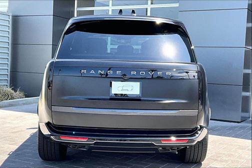 Obsidian Black SV Bespoke Ultra Metallic Satin 2026 Land Rover Range Rover P530 Autobiography