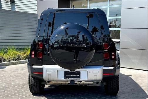 2024 Land Rover Defender 110 P300