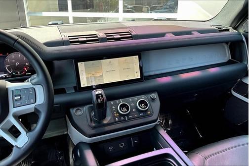 2024 Land Rover Defender 110 P300