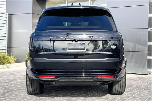 2023 Land Rover Range Rover P530 SE