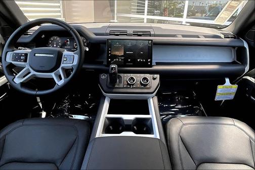 2025 Land Rover Defender 130 P400 X-Dynamic SE