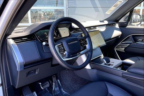 2026 Land Rover Range Rover P400 SE 7 Seat