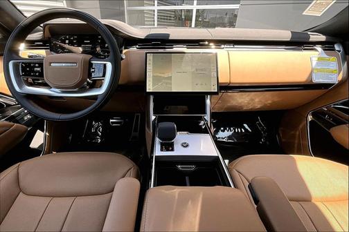 Fuji White 2026 Land Rover Range Rover P400 SE