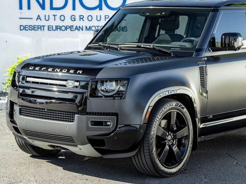 Carpathian Grey Premium Metallic 2024 Land Rover Defender 110 P525 Carpathian Edition