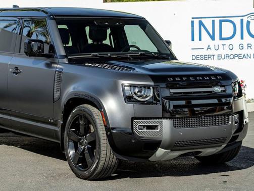 Carpathian Grey Premium Metallic 2024 Land Rover Defender 110 P525 Carpathian Edition