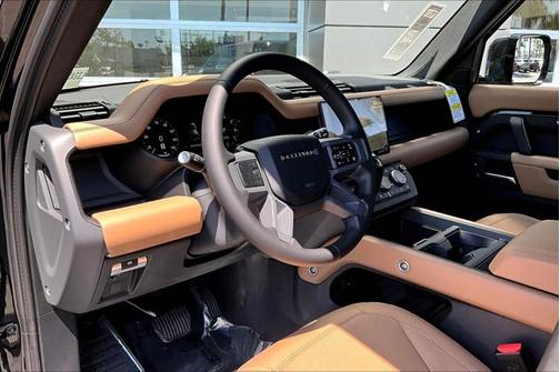 2025 Land Rover Defender 110 P400 X-Dynamic SE