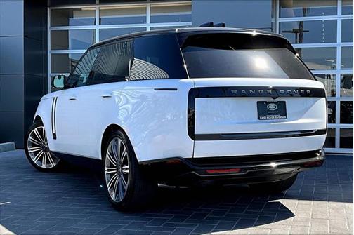 2025 Land Rover Range Rover P400 SE