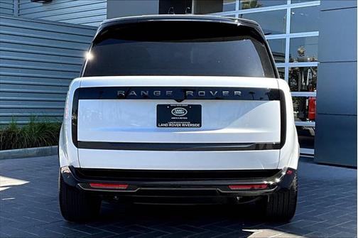 2025 Land Rover Range Rover P400 SE
