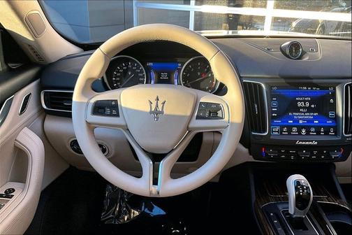 2017 Maserati Levante Base