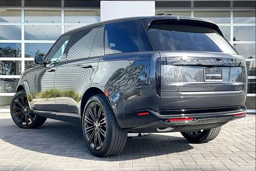 2025 Land Rover Range Rover P400 SE 7 Seat