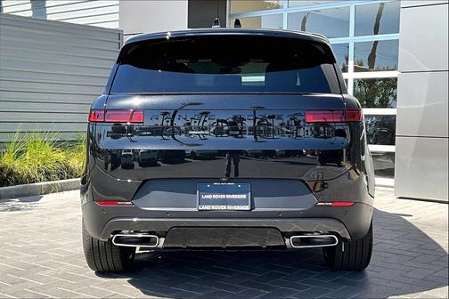 2025 Land Rover Range Rover Sport SE