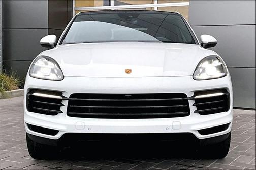 2023 Porsche Cayenne Platinum Edition